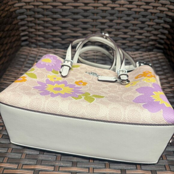 coach Mollie Tote Bag 25 In Signature Canvas With Floral Print cbt23 - Picture 4 of 7